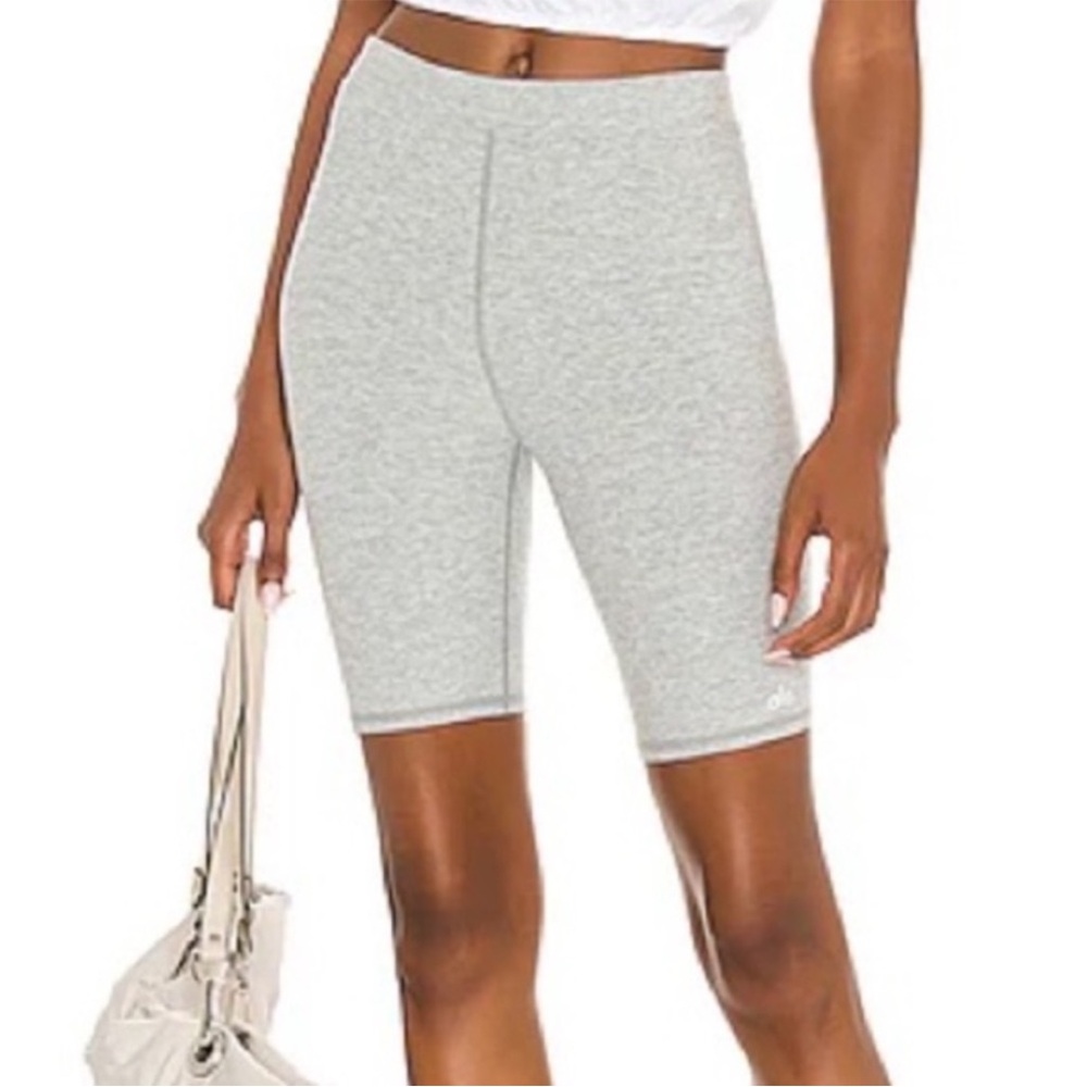 ALO YOGA ALOsoft bike short gray